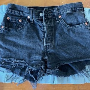 3 pair of women’s Levi’s shorts. Size 24